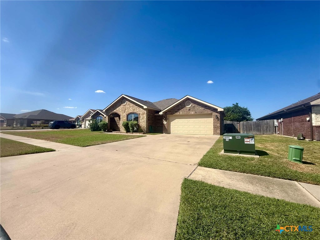 1509 Excel Drive Property Photo 3