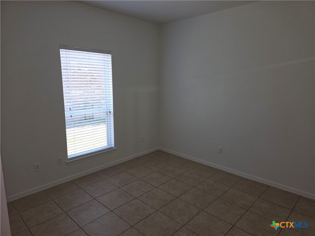 512 Wyndham Hill Parkway Property Photo 6