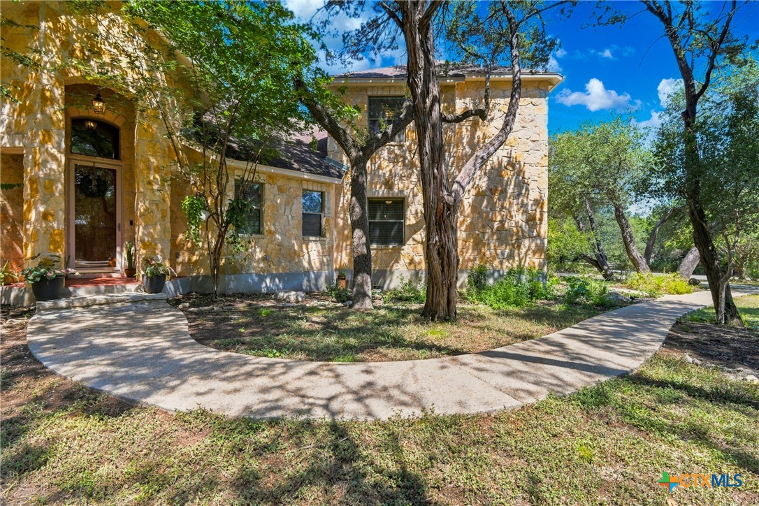 2 Trophy Lane Property Photo 4
