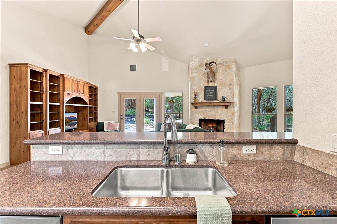 2 Trophy Lane Property Photo 13
