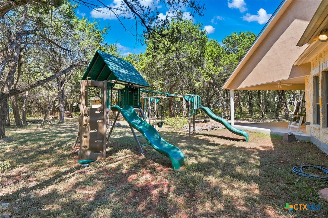 2 Trophy Lane Property Photo 32