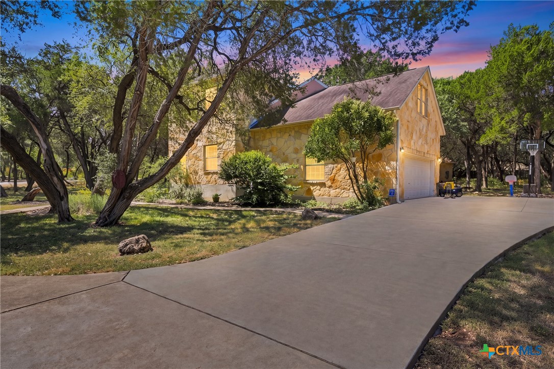 2 Trophy Lane Property Photo 35
