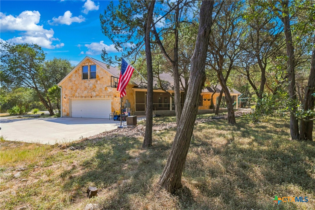 2 Trophy Lane Property Photo 38