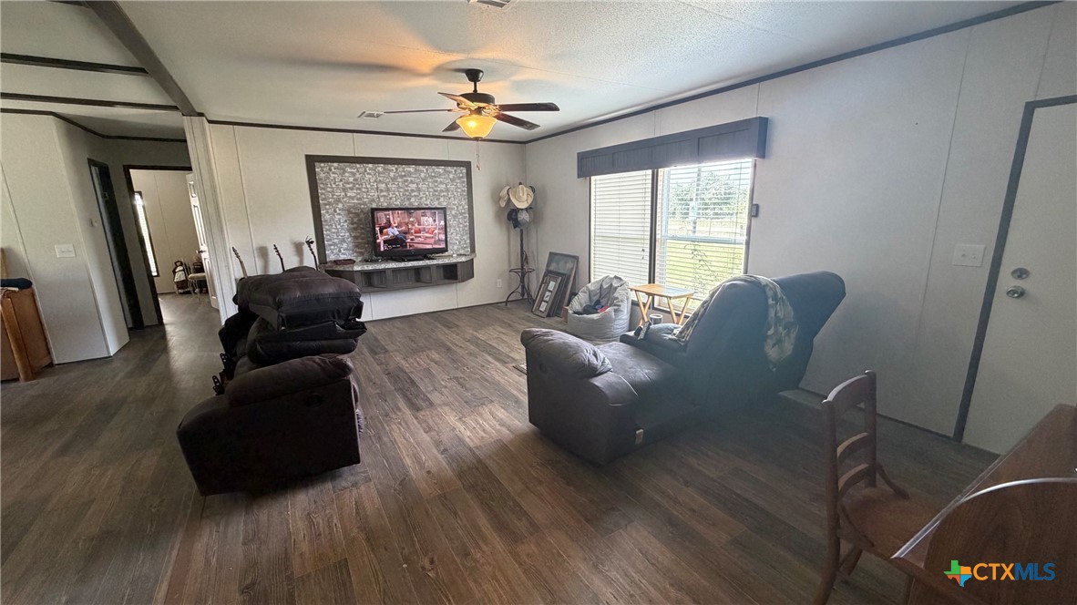 1103 Cr 260 Property Photo 3
