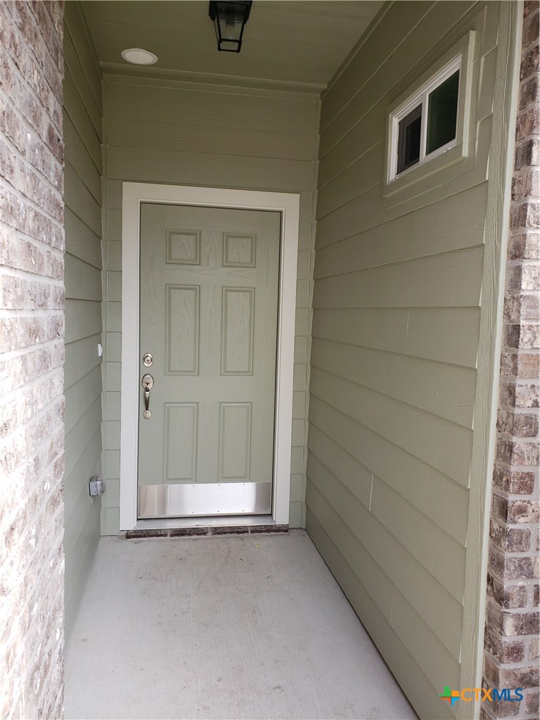 704 Liberty Valley Drive Property Photo 4