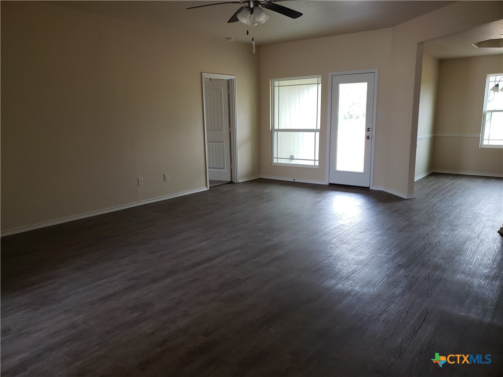704 Liberty Valley Drive Property Photo 6