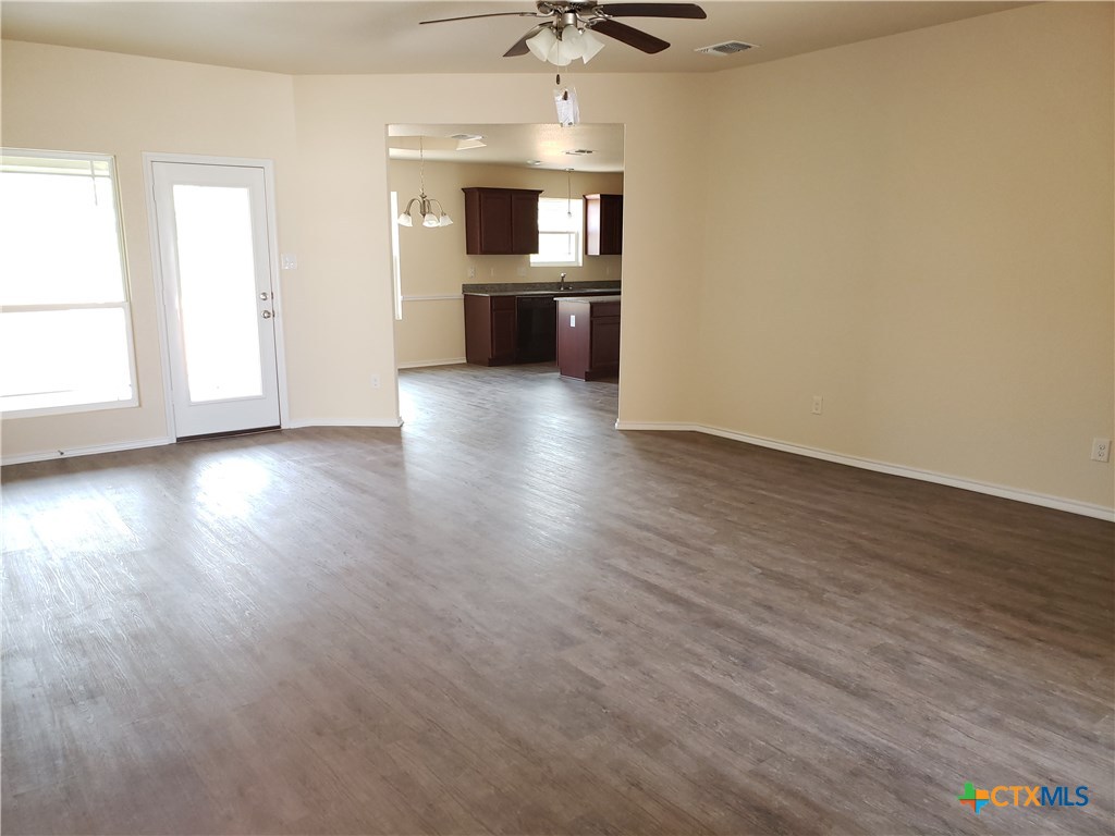 704 Liberty Valley Drive Property Photo 7
