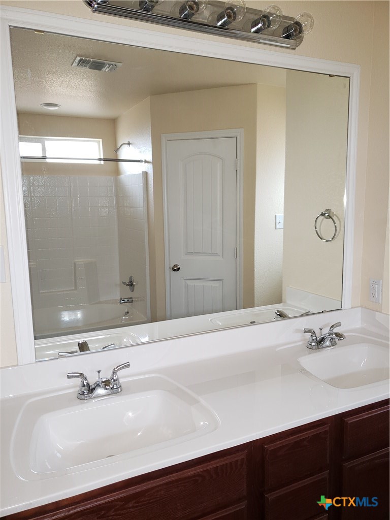 704 Liberty Valley Drive Property Photo 19
