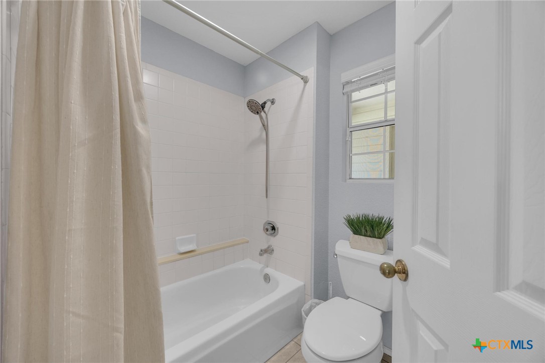 8300 Red Willow Drive Property Photo 8