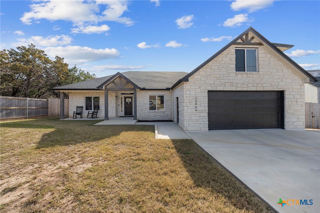 15963 Charlya Drive Property Photo 3