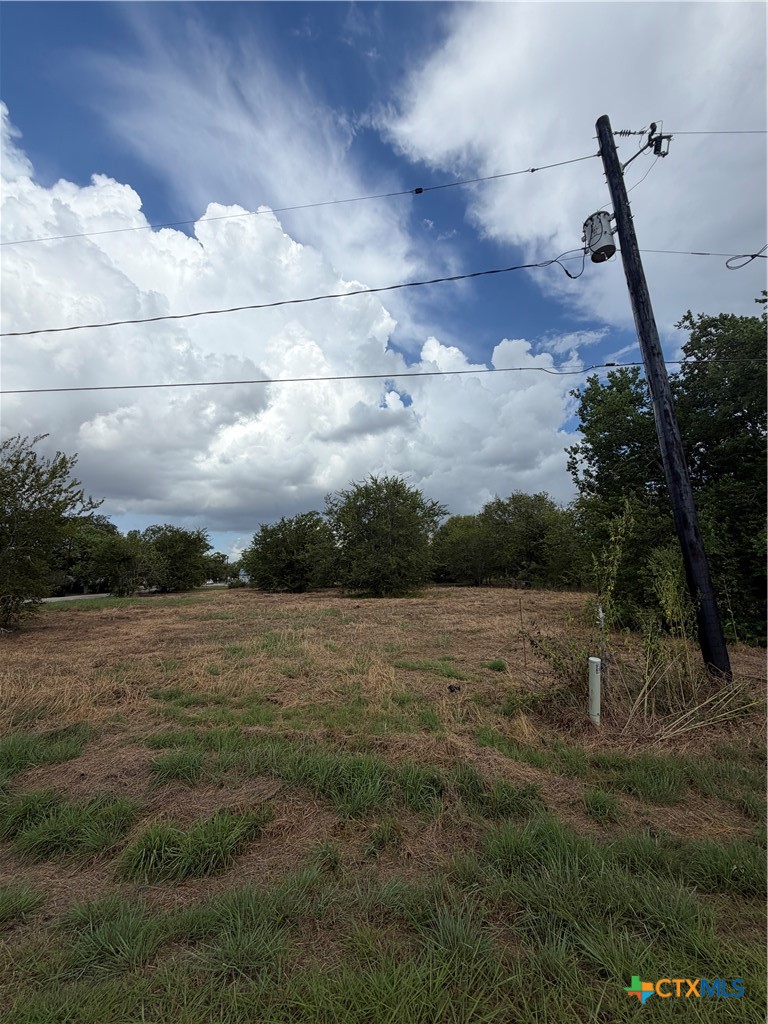 502 E Houston Street Property Photo 7