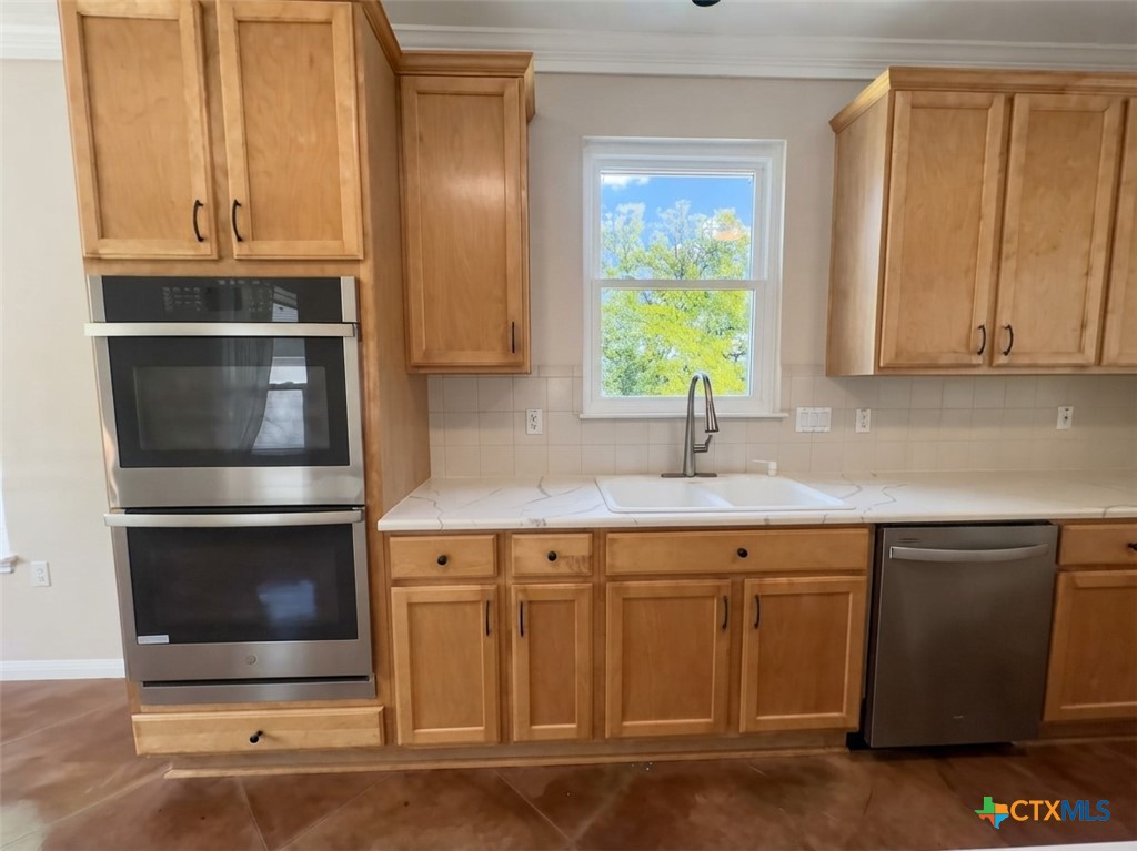 425 Crestwood Drive Property Photo 10