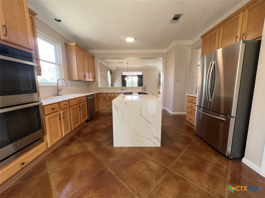 425 Crestwood Drive Property Photo 12