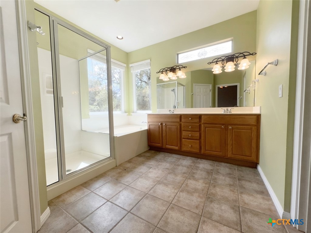 425 Crestwood Drive Property Photo 18