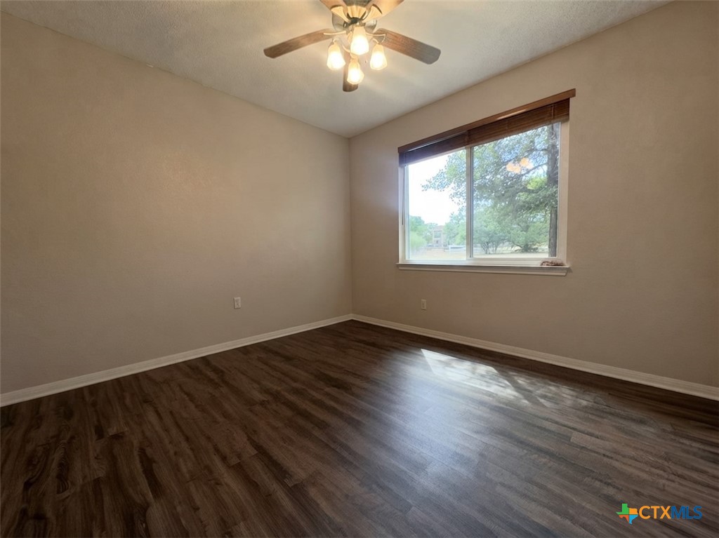 425 Crestwood Drive Property Photo 23
