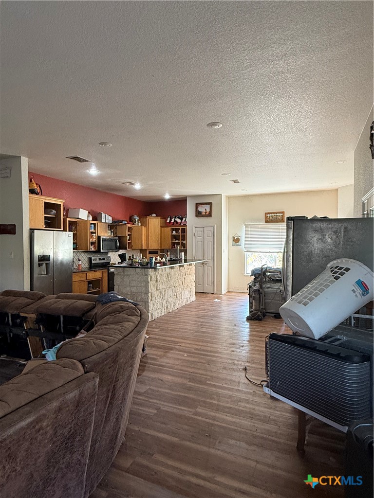 207 Armadillo Lane Property Photo 6