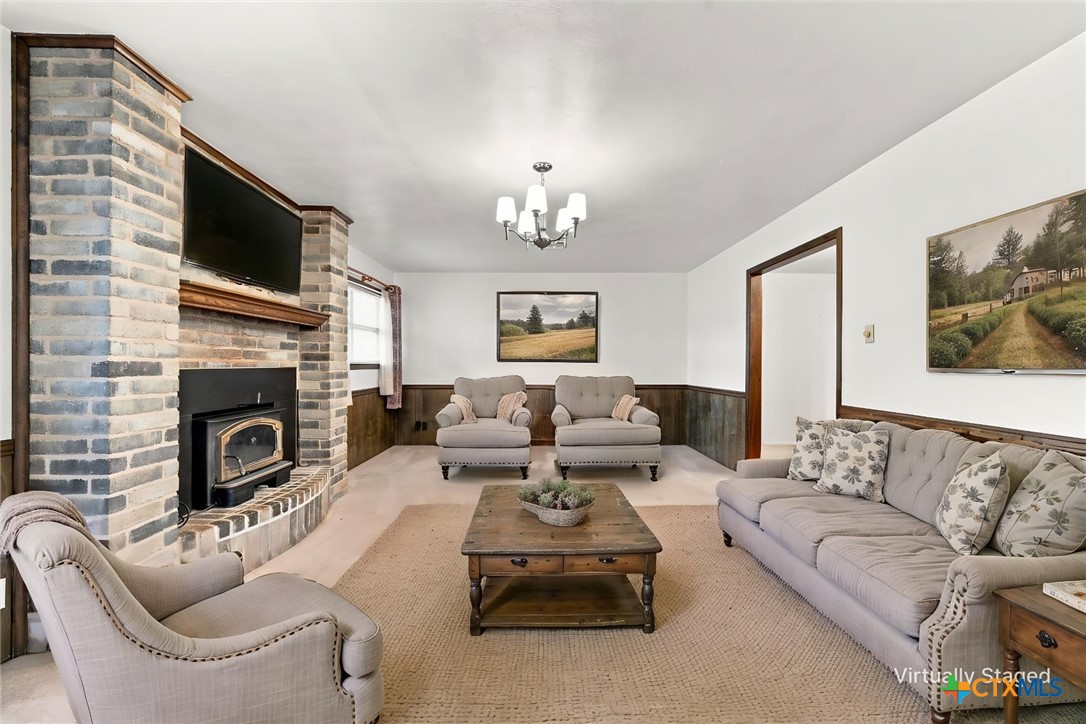 484 Thompson Road Property Photo 4