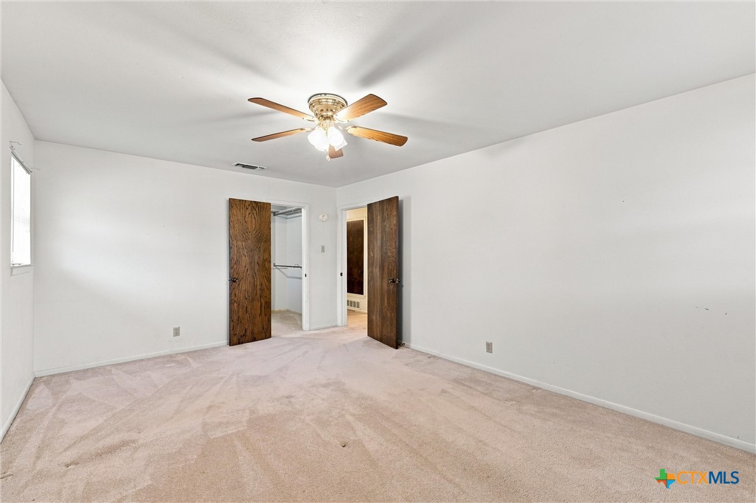 484 Thompson Road Property Photo 17