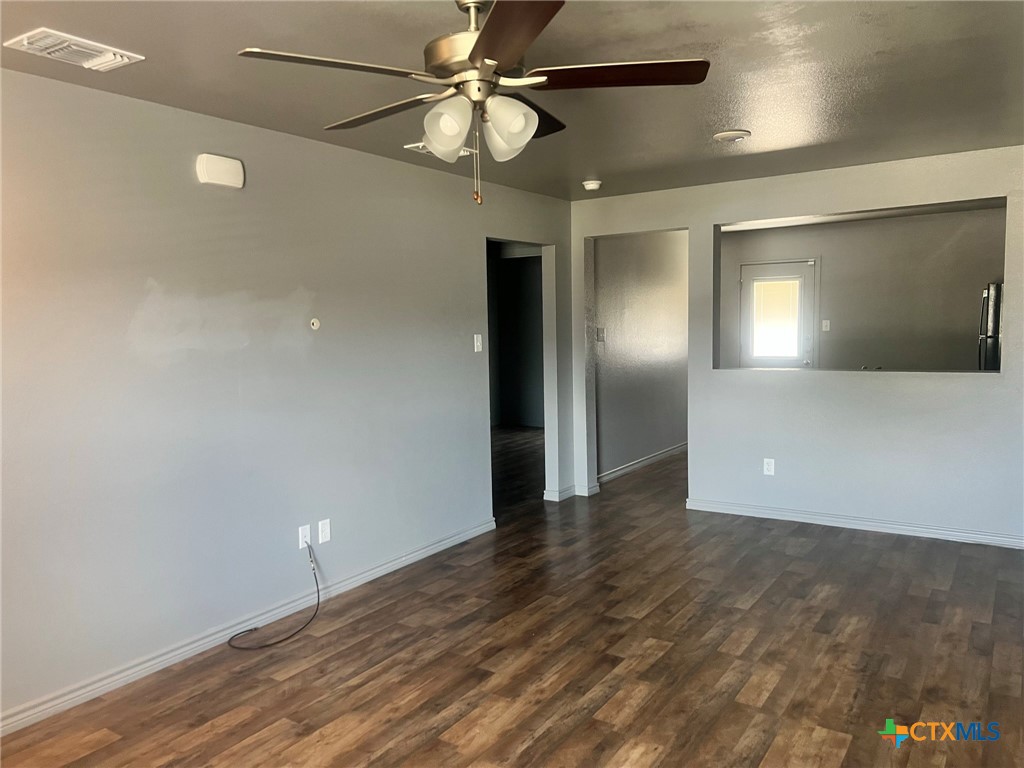2814 Leroy Circle B Property Photo 3