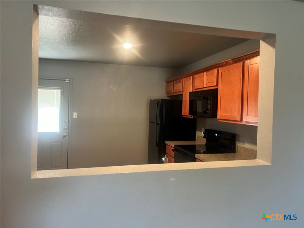 2814 Leroy Circle B Property Photo 5
