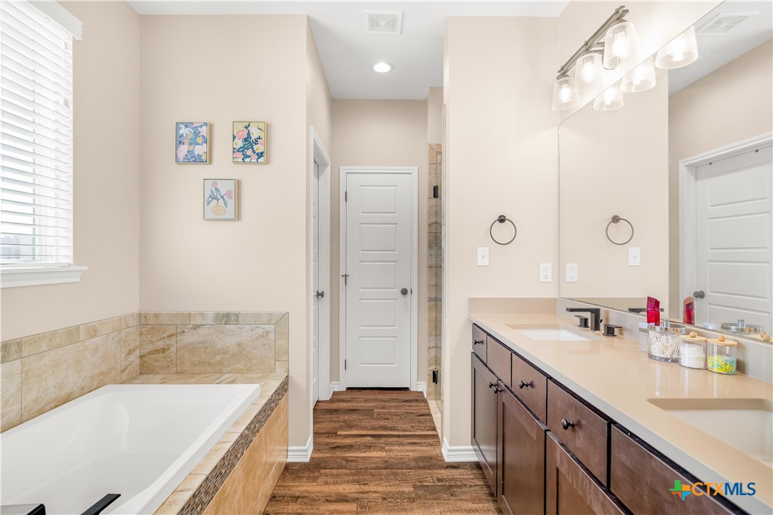 106 Montalcino Court Property Photo 23