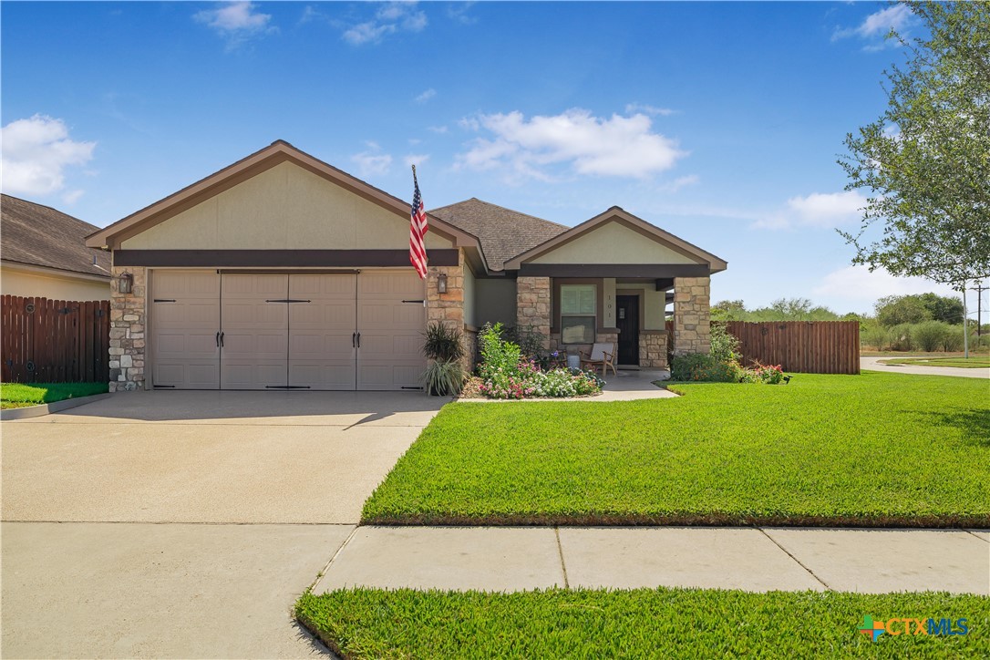 101 Gabbiano Court Property Photo 1