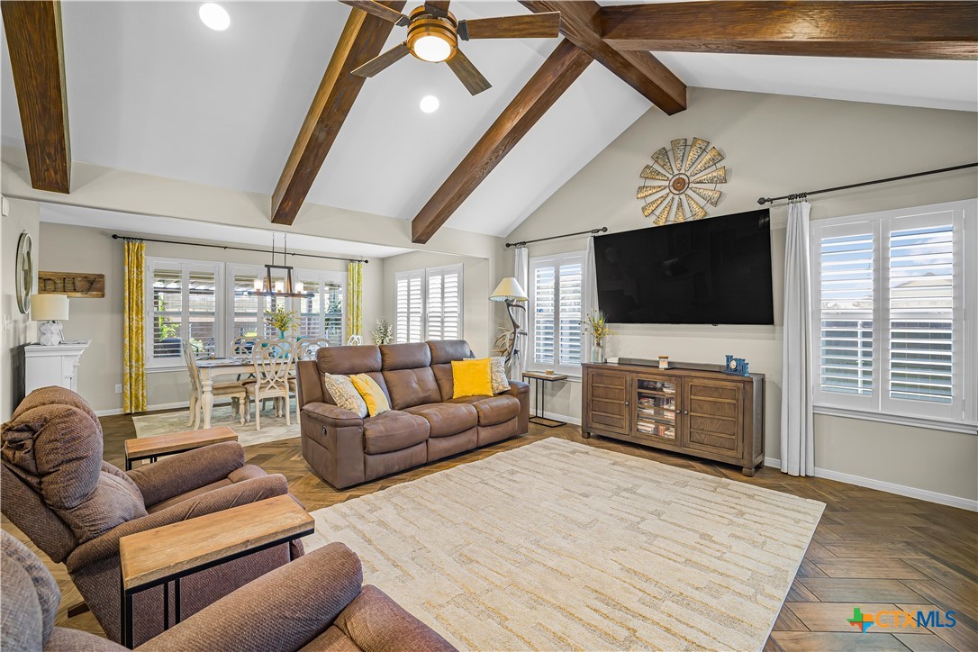 101 Gabbiano Court Property Photo 4
