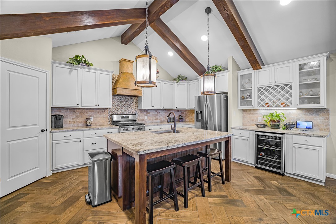 101 Gabbiano Court Property Photo 7