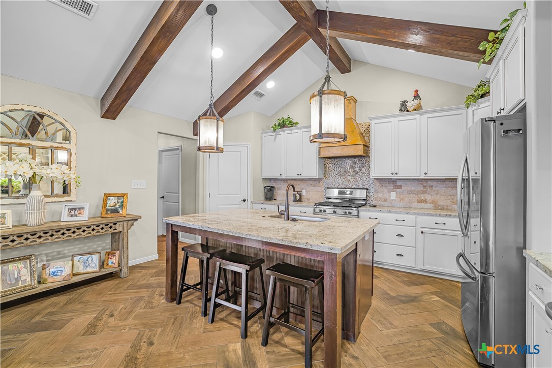 101 Gabbiano Court Property Photo 11