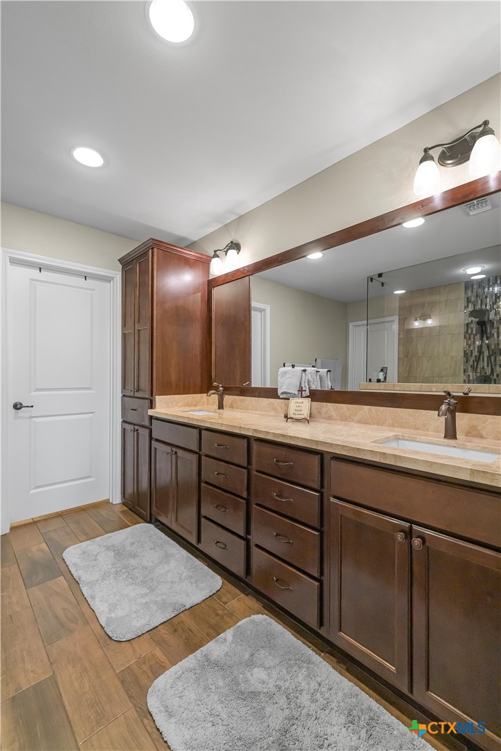 101 Gabbiano Court Property Photo 21