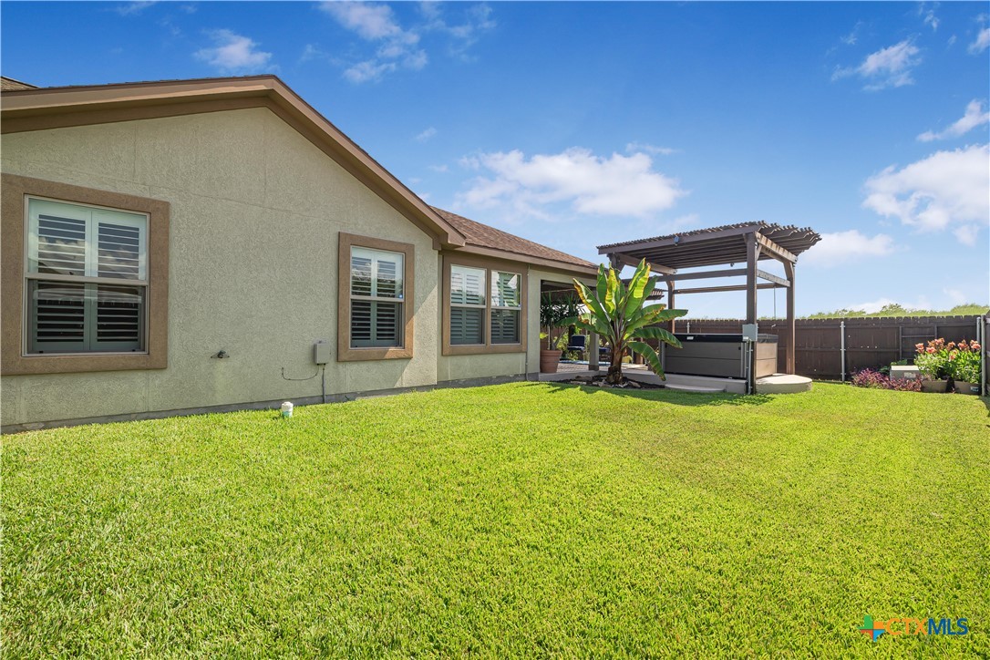 101 Gabbiano Court Property Photo 33
