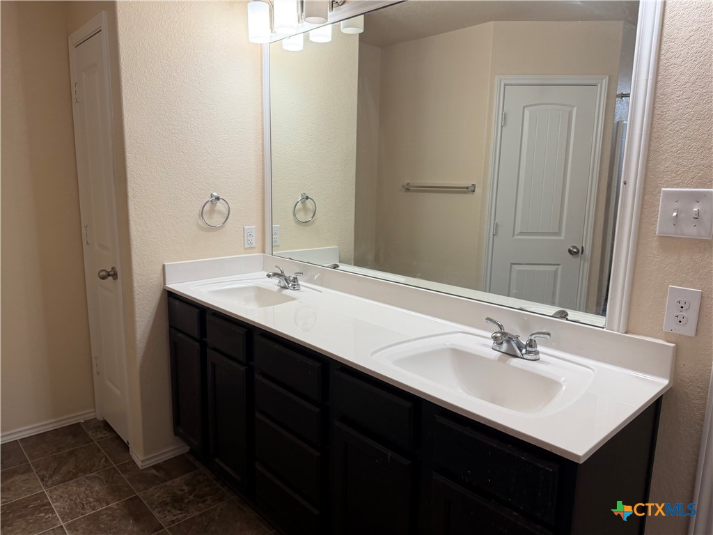 851 Liberty Park Drive Property Photo 12