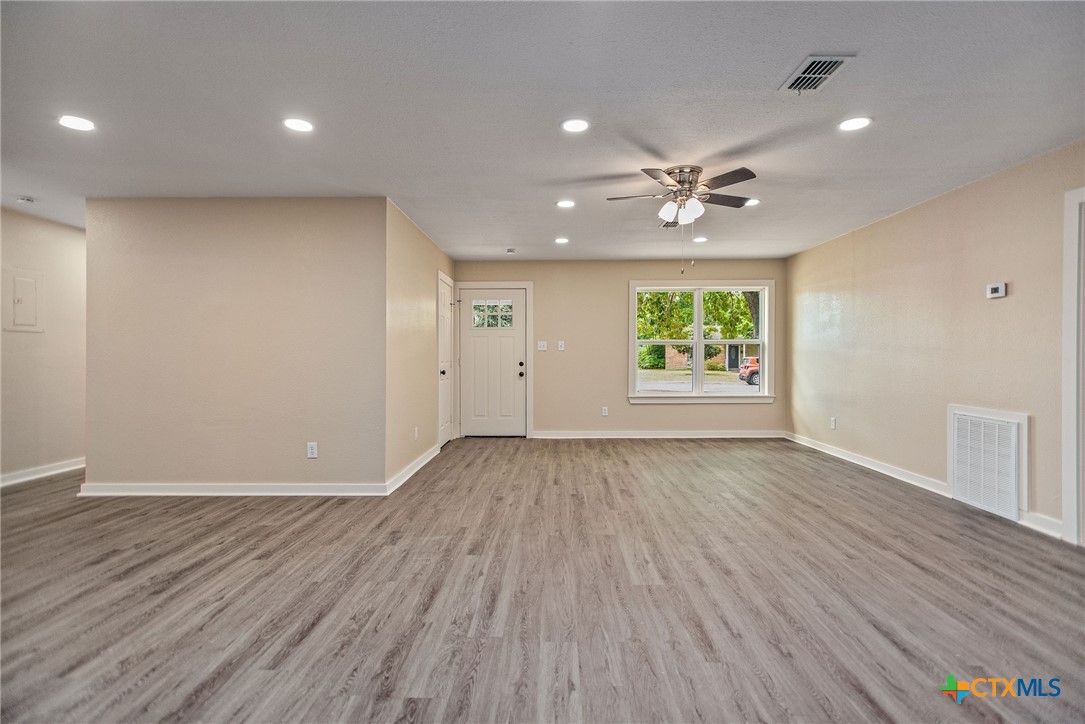 526 Fairmont Street Property Photo 4
