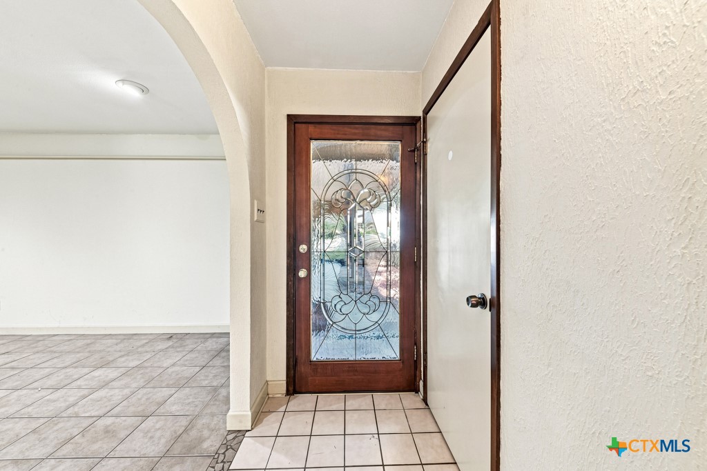 605 Ridgecrest Property Photo 8
