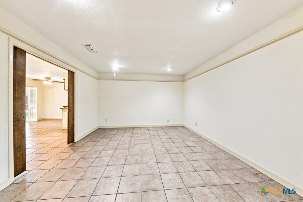 605 Ridgecrest Property Photo 13