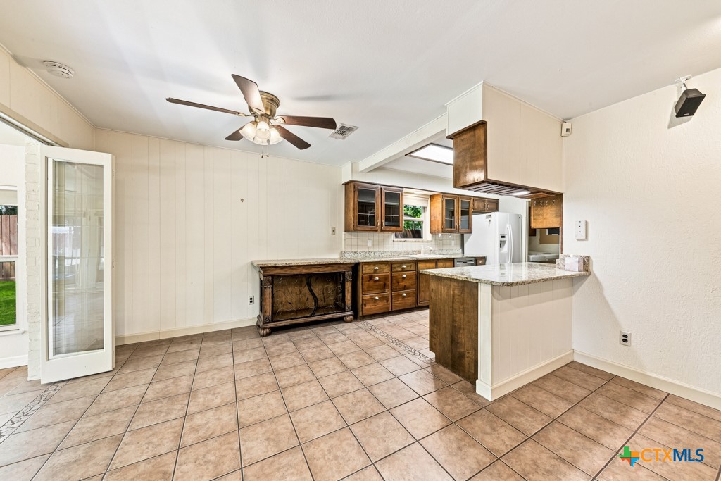 605 Ridgecrest Property Photo 16