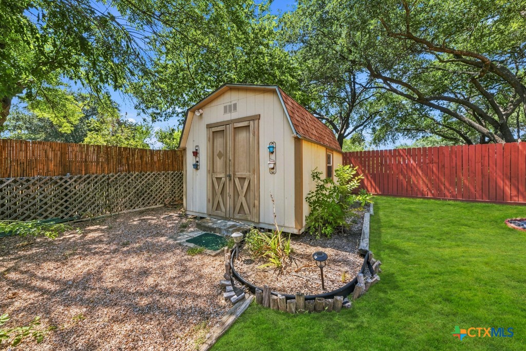 605 Ridgecrest Property Photo 32