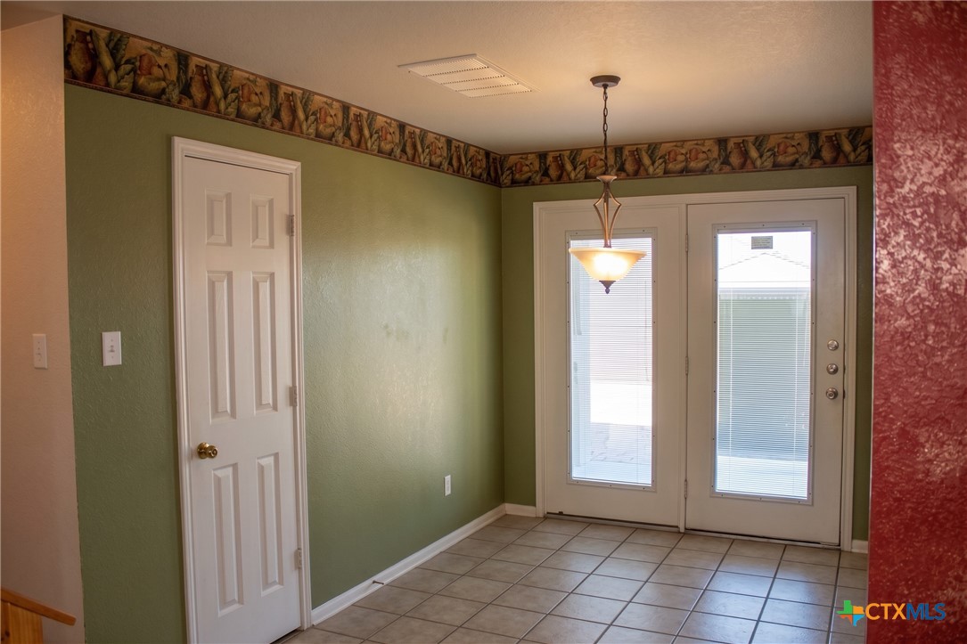 2205 Napier Drive Property Photo 5