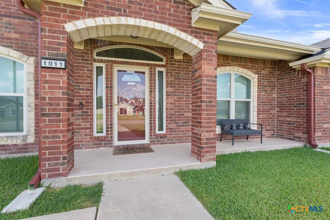 1011 Tumbleweed Drive Property Photo 2
