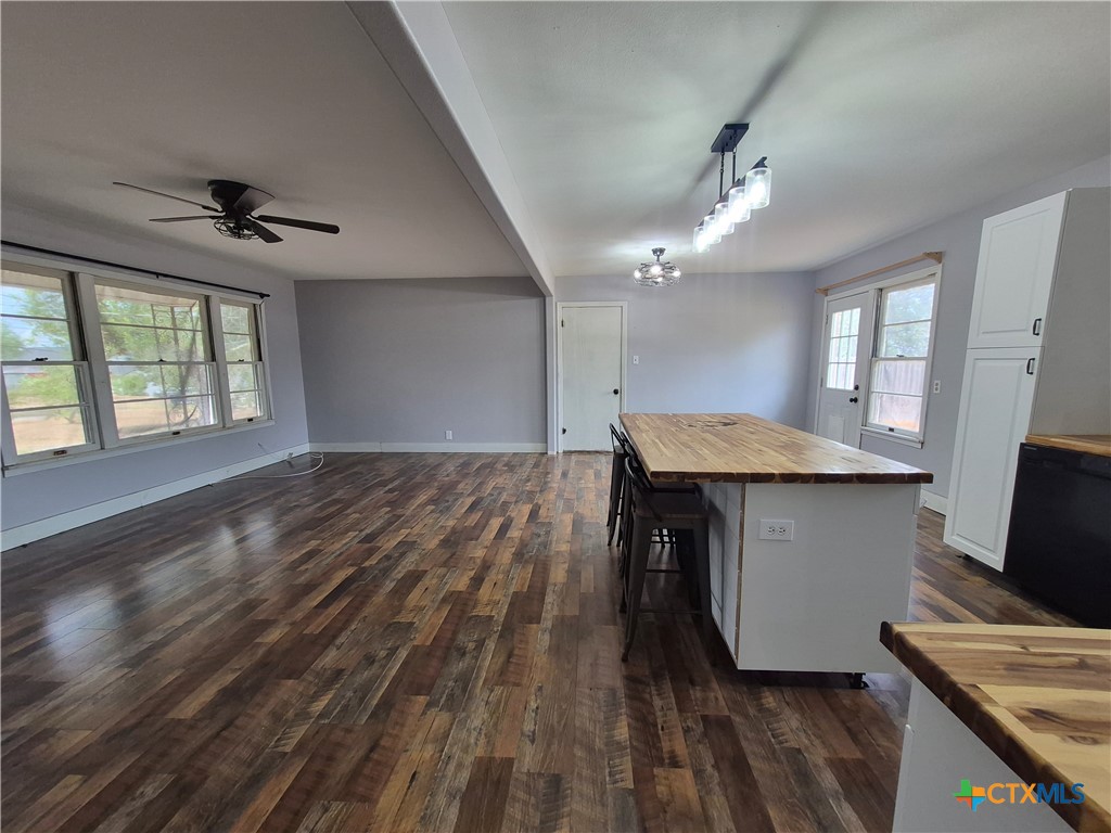 1010 E Church Street Property Photo 5
