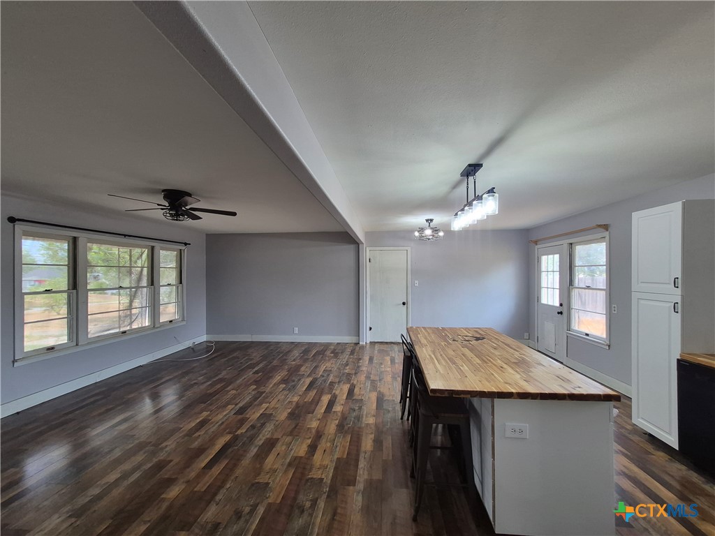 1010 E Church Street Property Photo 7