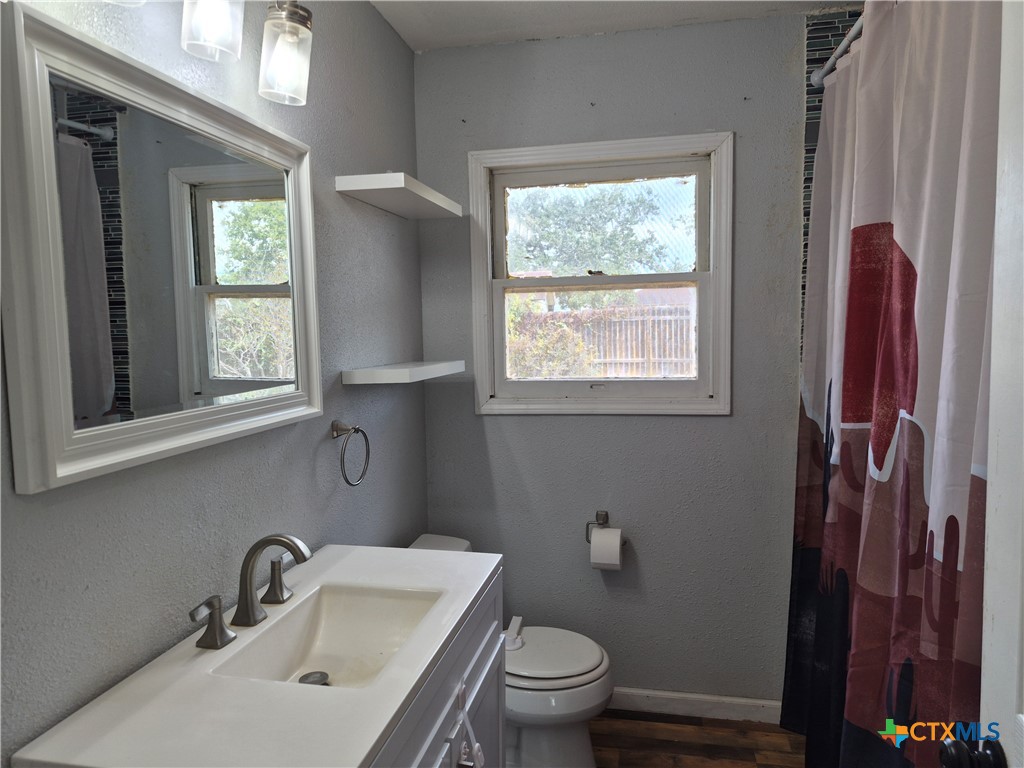 1010 E Church Street Property Photo 15