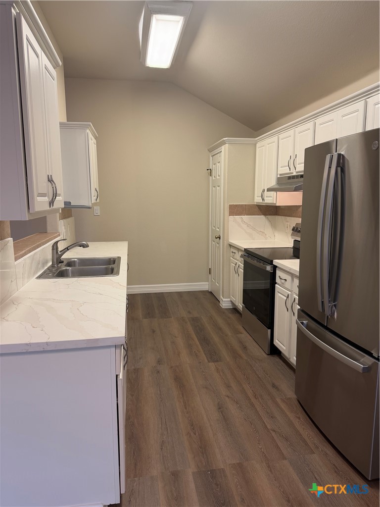 3020 Green Mountain Drive Property Photo 6