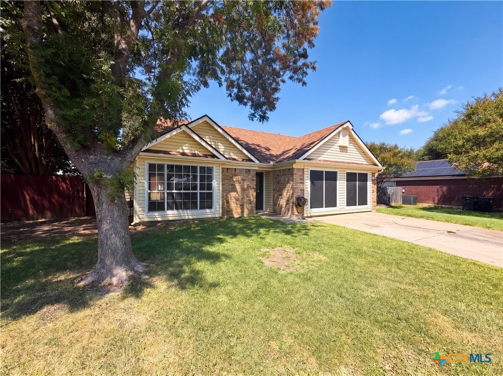 710 Brazos Drive Property Photo 3
