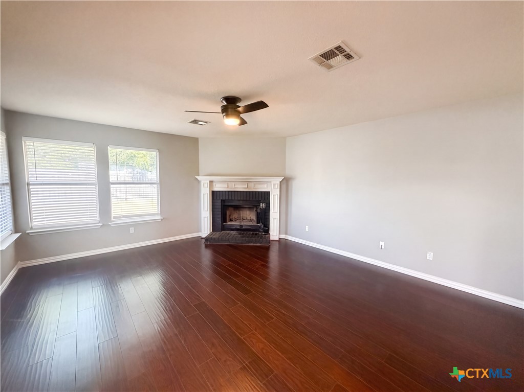 4609 Oxford Drive Property Photo 3