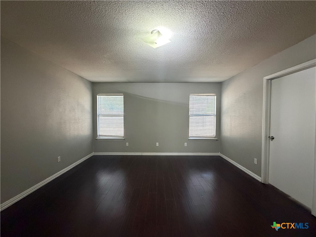 4609 Oxford Drive Property Photo 7