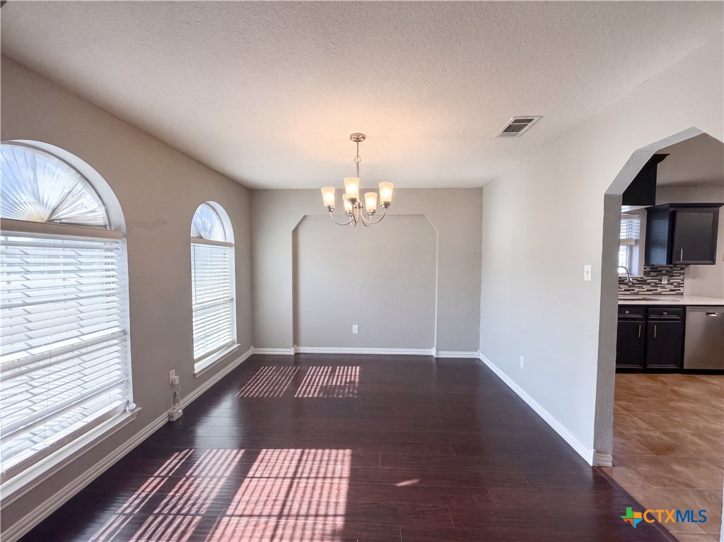 4609 Oxford Drive Property Photo 8