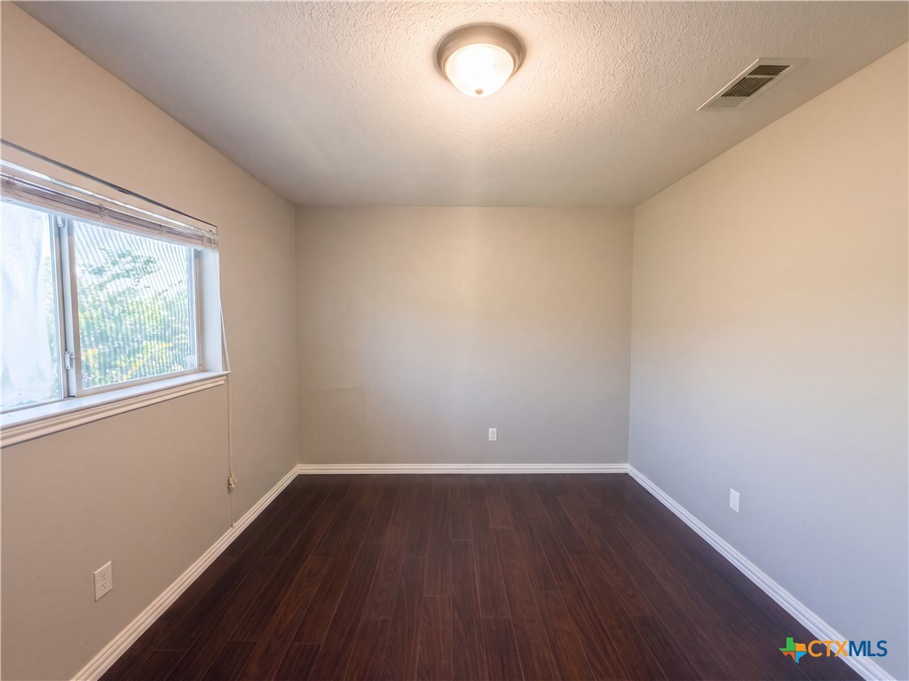 4609 Oxford Drive Property Photo 11