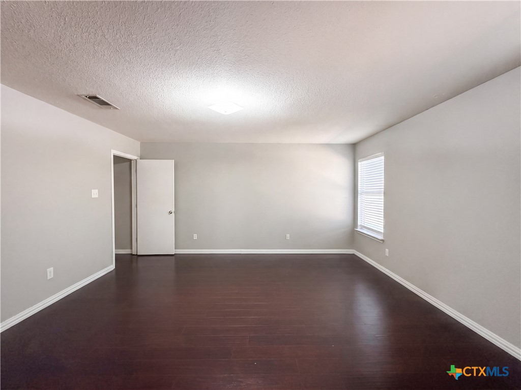 4609 Oxford Drive Property Photo 12