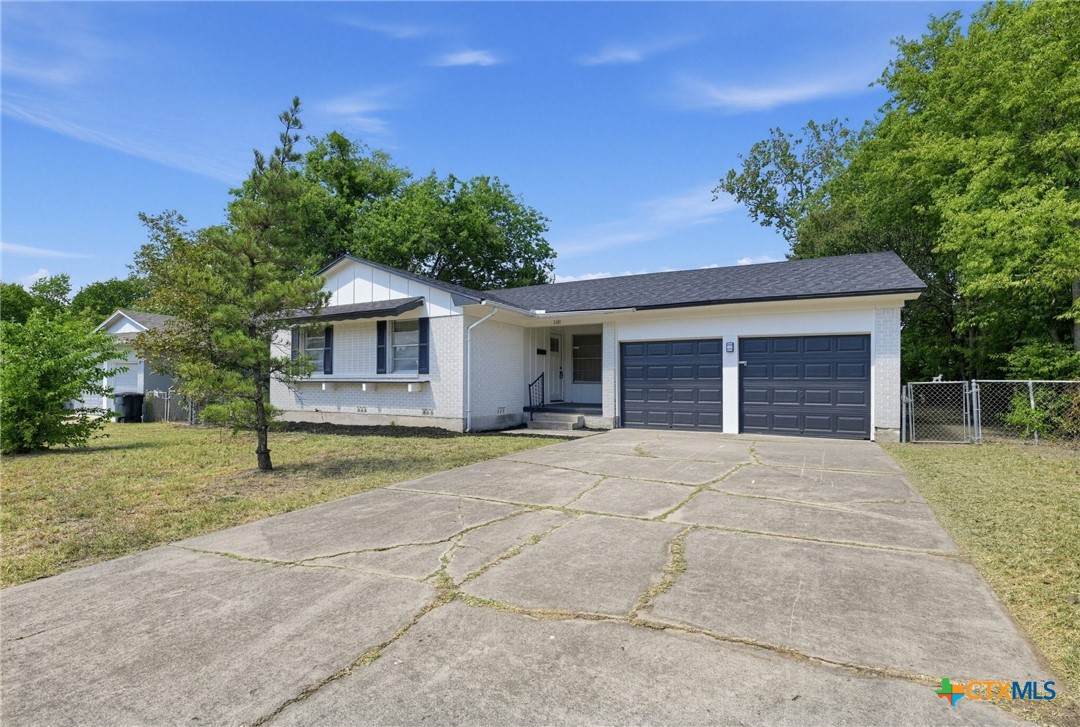 1101 Pine Drive Property Photo 2